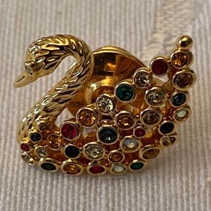 Vintage Swarovski Swan Pin
